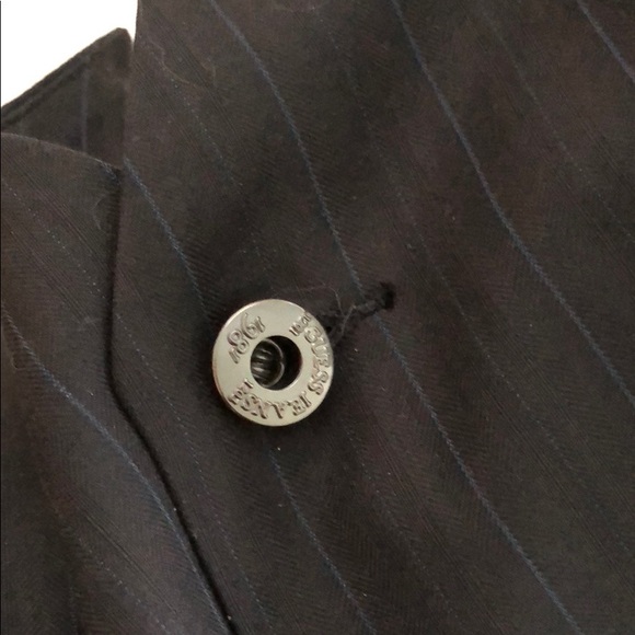 GUESS BLACK PINSTRIPED BUTTON DOWN VEST - Picture 7 of 7